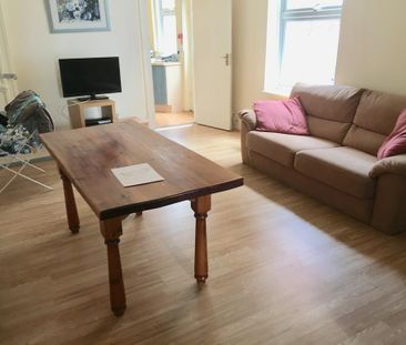 10 bedroom house of multiple occupation to rent - Photo 1