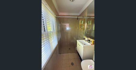 Headline: Luxurious 4-Bedroom Rental House in Armidale - Modern Living at Its Finest - Photo 4