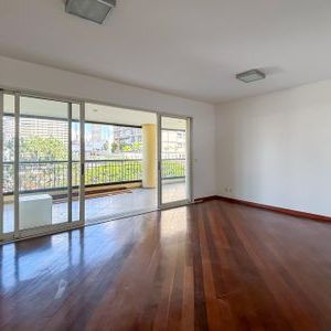 Apartamento para alugar com 214m², 4 quartos e 4 vagas - Foto 2