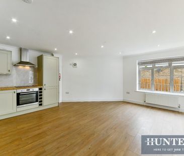 1 bedroom Flat To Let - Photo 1