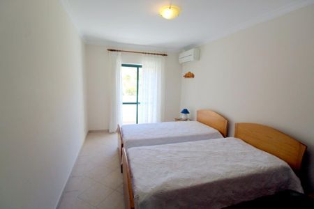 Apartamento T2, para arrendamento anual, próximo da praia em Albufeira, Algarve - Photo 5