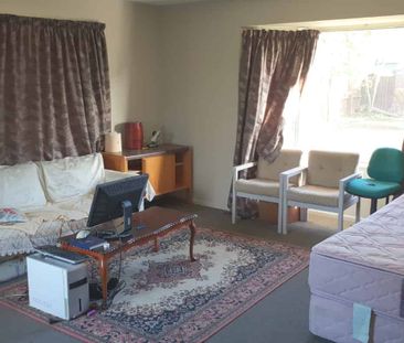 Spacious Family Home - Photo 1