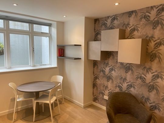 Studio Flat, Lymington Road, NW6 - Photo 1