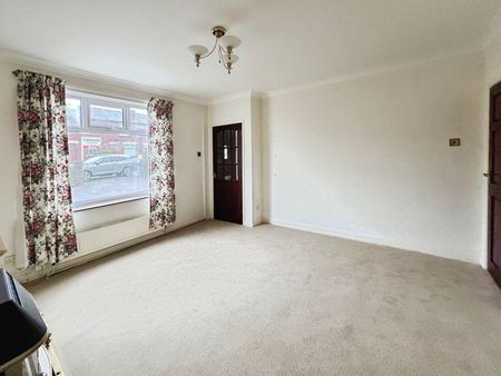 3 bedroom terraced house to rent - Photo 3
