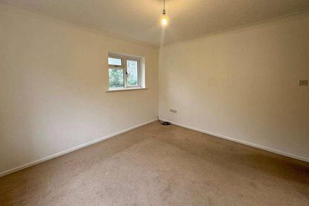 Upper Heyshott, Petersfield, Hampshire, GU31 - Photo 3