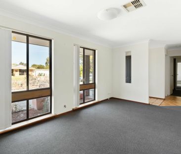Comfort, Space & Convenience in a Quiet Family Location - Photo 3