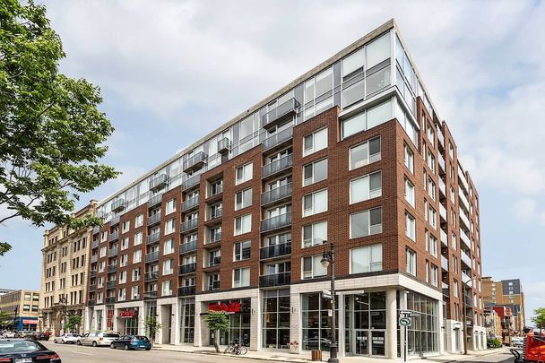 1255 rue De Bullion, Montréal, QC - Photo 1