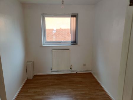 2 Bed Flat, Townfield Lane, CH43 - Photo 3
