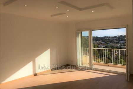 Location appartement 2 pièces 40 m² Toulon - Photo 4