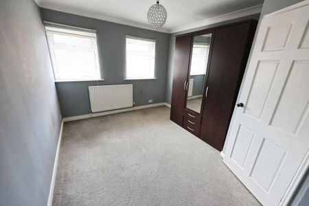 3 bedroom terraced house to rent - Photo 4