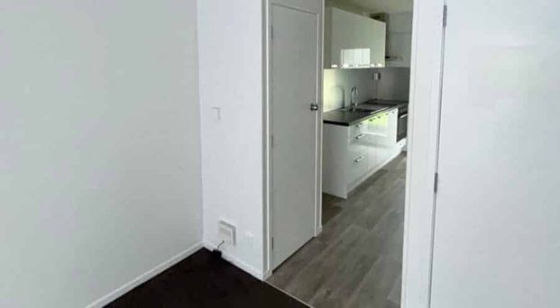 Spacious 2-Bedroom Apartment! - Photo 1