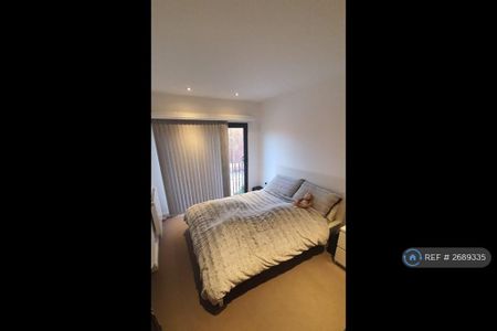 2 bedroom flat to rent - Photo 5