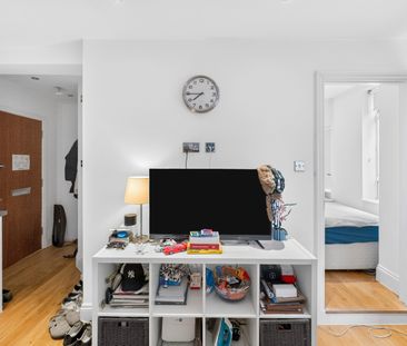 Sloane Avenue, London, SW3 3AZ - Photo 2