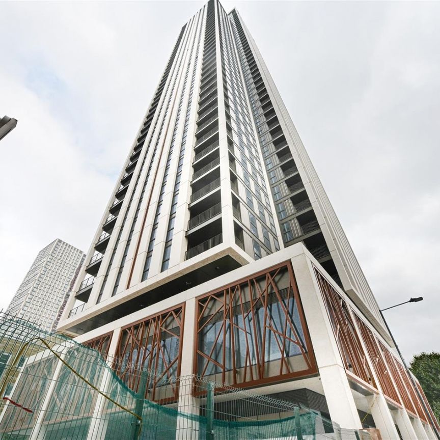 One Thames Quay, 225 Marsh Wall, London, E14 - Photo 1