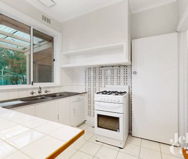 790 Centre Road, Bentleigh East - Photo 2