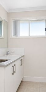 Modern 2-Bedroom Duplex in Sought-After Beerwah Location - Photo 3