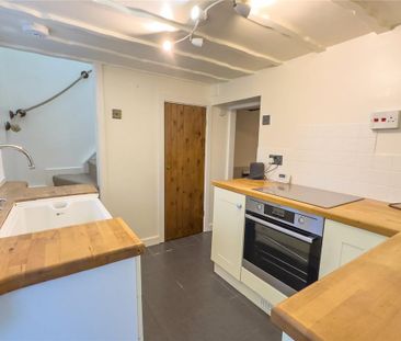 2 bedroom semi-detached house to rent - Photo 5