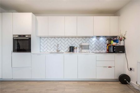 Greenleaf Walk, The Green Quarter, Southall, UB1 1FQ - Photo 3