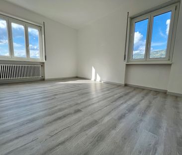 Moderno 3.5 locali completamente ristrutturato a Chiasso - Foto 1