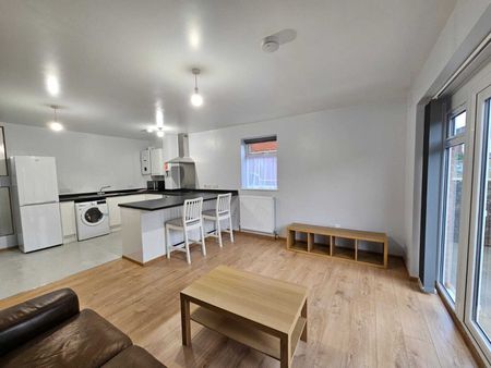 Morris Road, Southampton - Photo 2