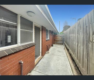 3/253 Church Street, Herne Hill, Vic 3218 - Photo 2