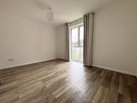 Tennyson Close, Royston, SG8 - Photo 4