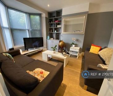 1 bedroom in a house share to rent - Photo 2