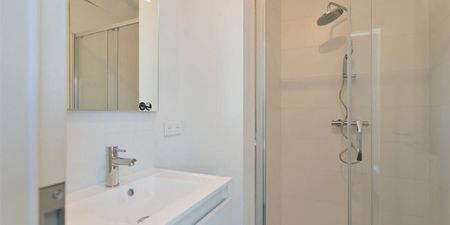 Appartement te huur in La Louvière voor € 900 met 2 slaapkamers - Photo 5