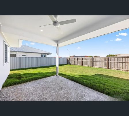 2/30 Lady Elliott Crescent, Eli Waters, Qld 4655 - Photo 1
