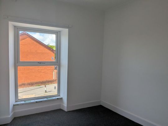 Felinfoel Road, Llanelli, Carmarthenshire, SA15 3JG - Photo 1