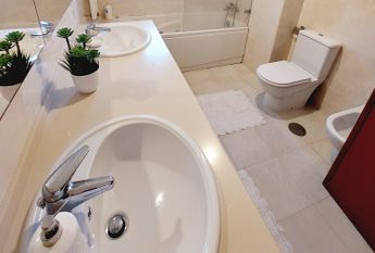 T2 for rent, next to the Glicínias Shopping Center, Aveiro.