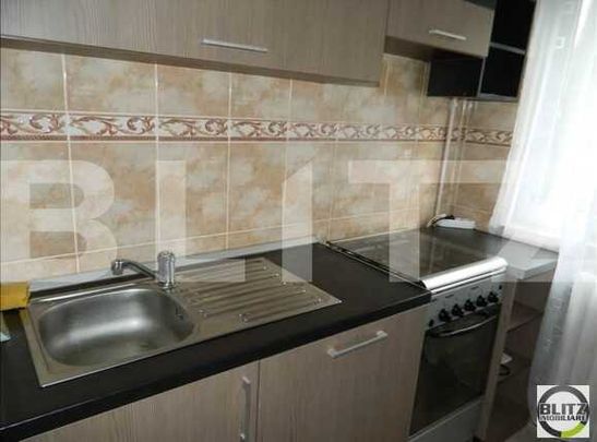 1 camera, 32 mp, modern, zona strazii Parang - Photo 1