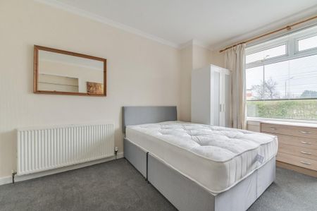 2 bedroom ground floor flat to rent - Photo 4