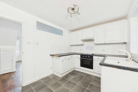 2 bedroom terraced house to rent - Photo 5