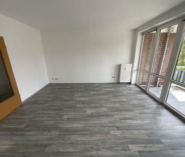Renovierte 3-ZKB-Balkonwohnung in sehr schöner Anlage in Heppens zu... - Photo 3