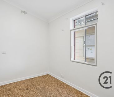 Charming 4 Bedroom Home - Photo 4