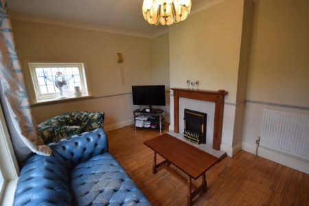 To Rent Beswick Avenue, Ensbury Park, Bournemouth, BH10 £3,060 pcm Tenancy Info - Photo 2