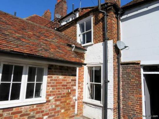 3 bedroom property to rent in Canterbury - Photo 1