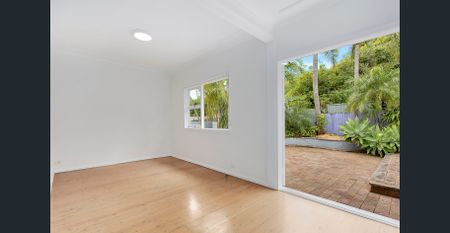 Ideal Family Home in a Convenient Locale - Photo 4