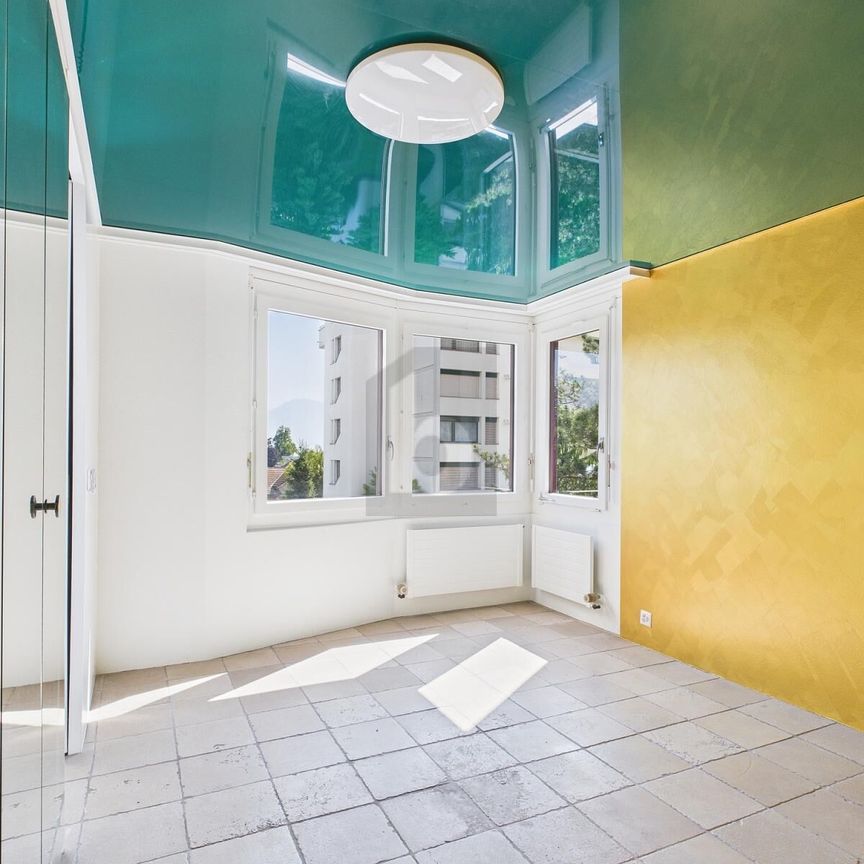 MIT WEITSICHT, MEDITERRANEM FLAIR UND POOL! - Foto 1