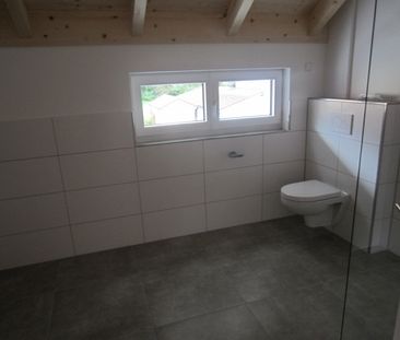 Wunderschöne 2-Zimmerwohnung mit großen Balkon offener Dachstuhl im... - Photo 5