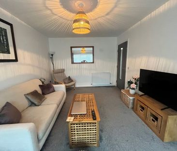 8 Westenra Gardens, AB42 0AF, Peterhead - Photo 2