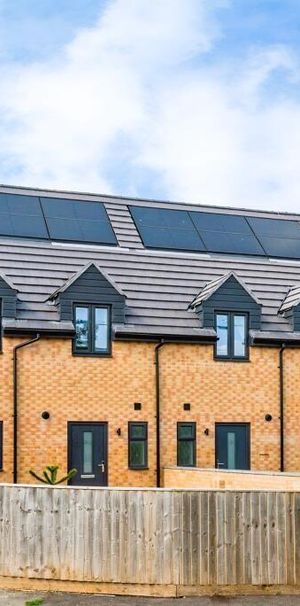 3 bedroom semi-detached house to rent - Photo 1