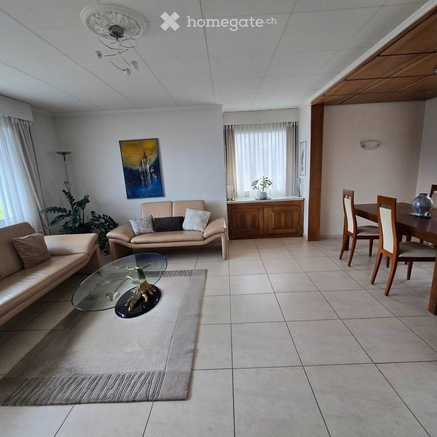 Sonnige 6-Zimmer Wohnung in familiärem, ruhigem Haus - Foto 1