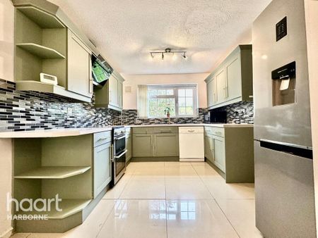 4 bedroom detached house to rent - Photo 5