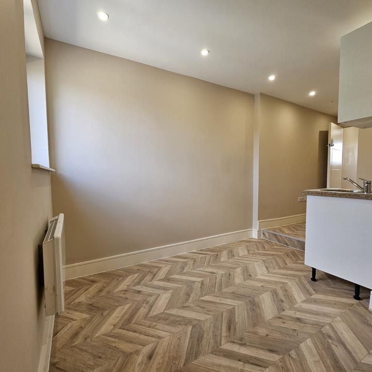 2 bedroom house to rent - Photo 1