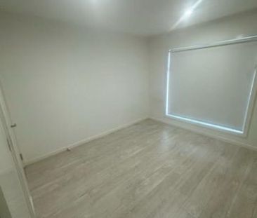 Modern Townhouse Living in Craigieburn - Photo 5