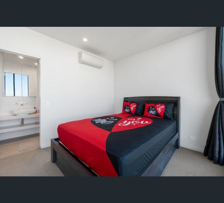 812/8 Tassels Place, Innaloo, WA 6018 - Photo 2