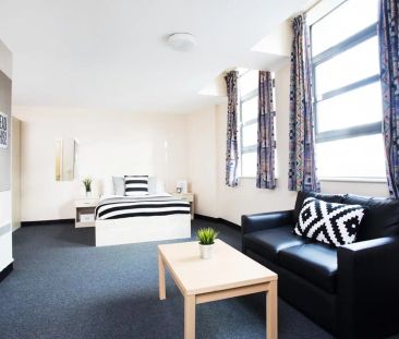 Large High Double Studio - Photo 6