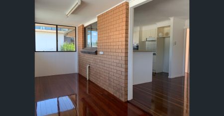 Family-Friendly Home in a Prime Location! - Photo 4